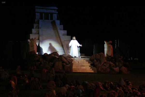 Christ appearing to the Nephites in America